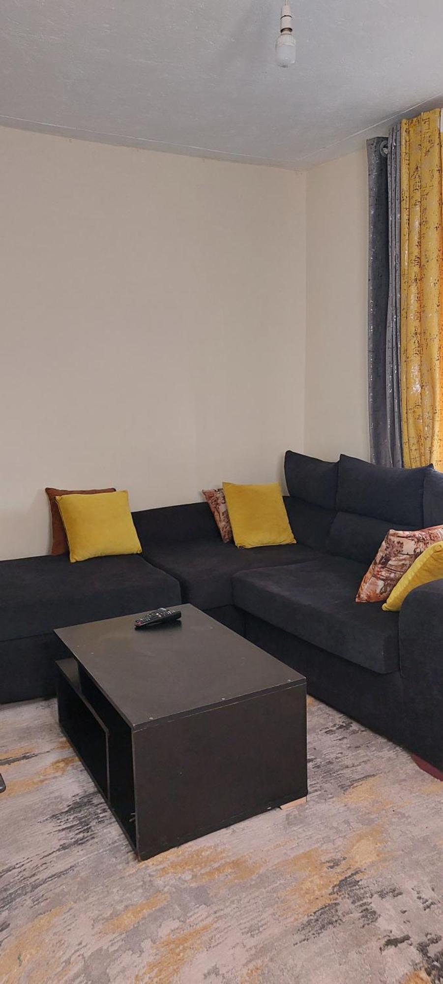 Cozy 1 Bedroom In Lakeview *